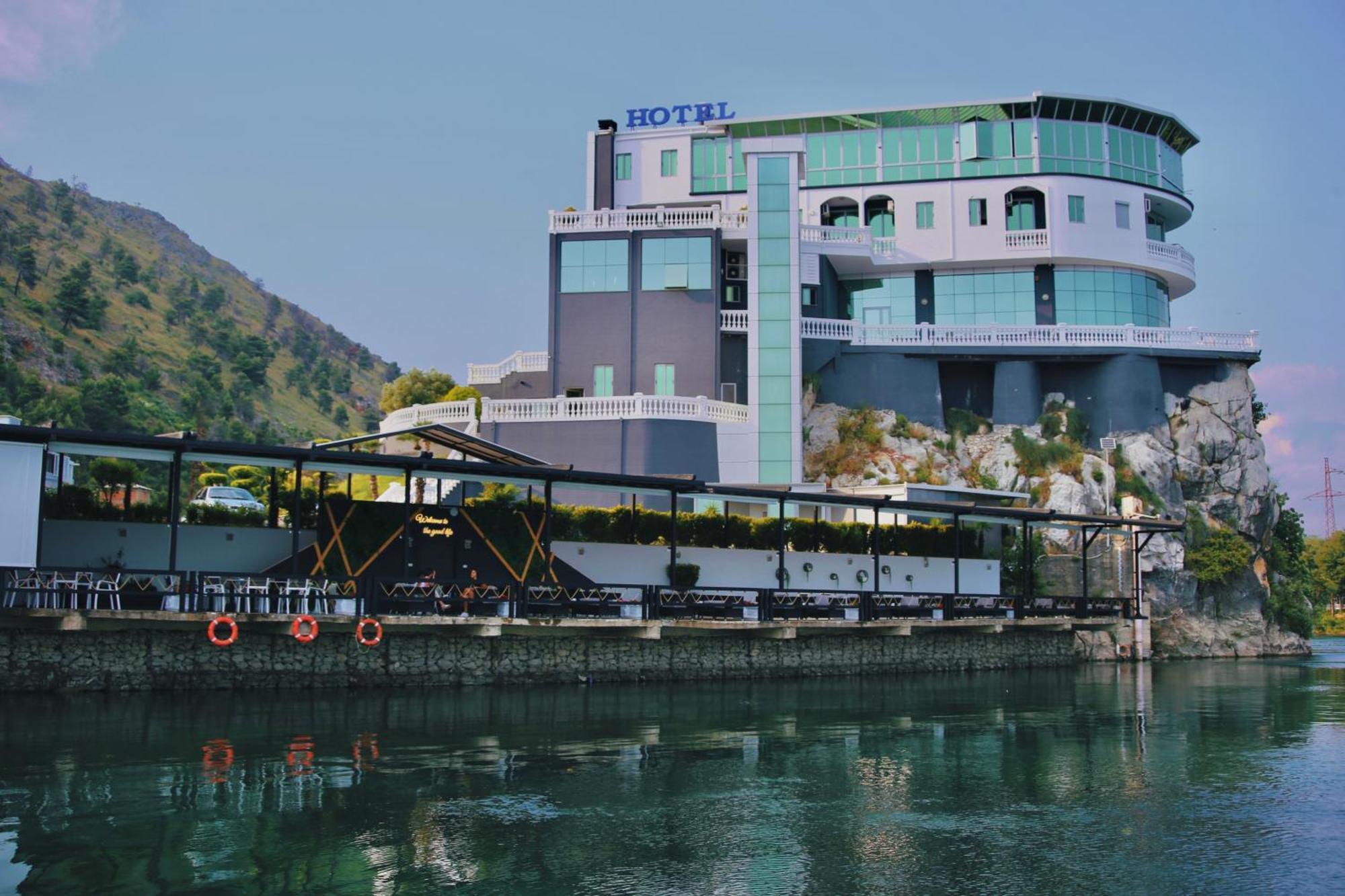 Prince Of Lake Hotel Shkodër Екстериор снимка