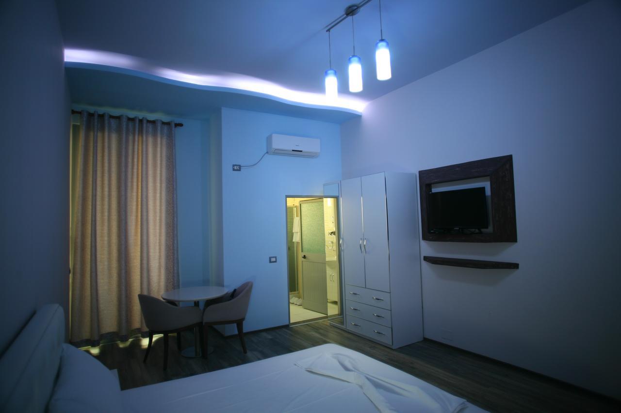 Prince Of Lake Hotel Canaj Екстериор снимка