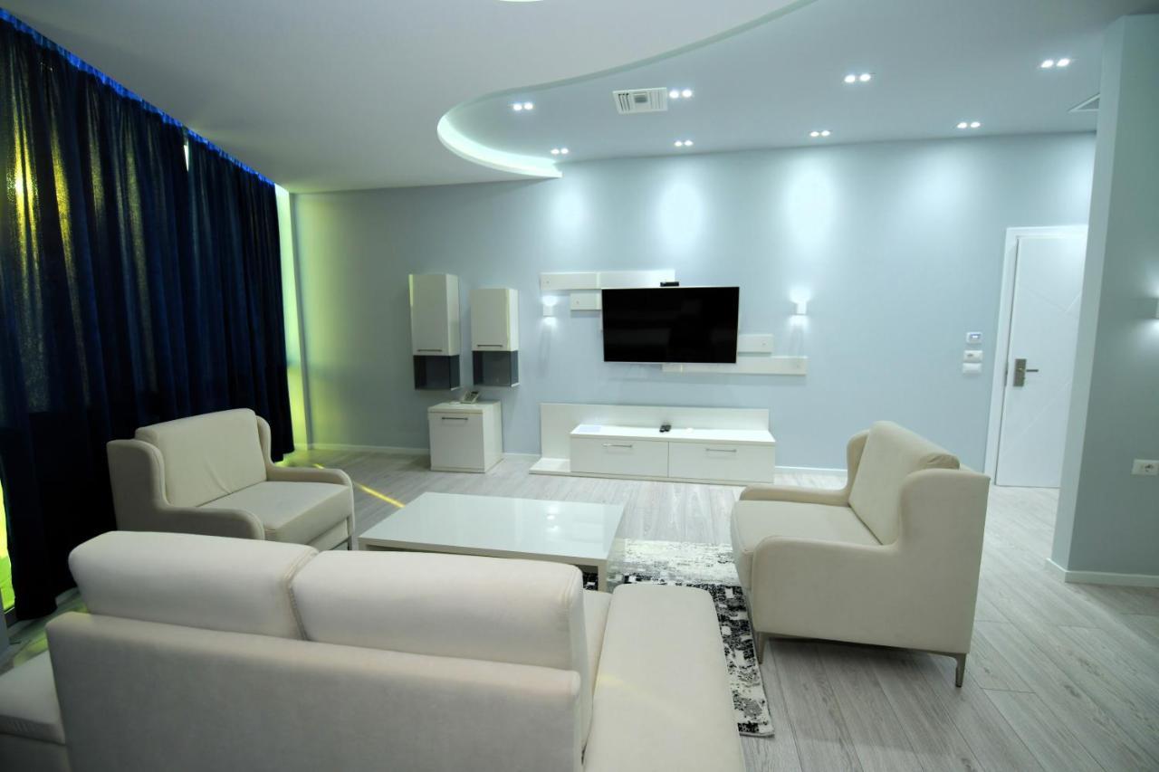 Prince Of Lake Hotel Canaj Екстериор снимка